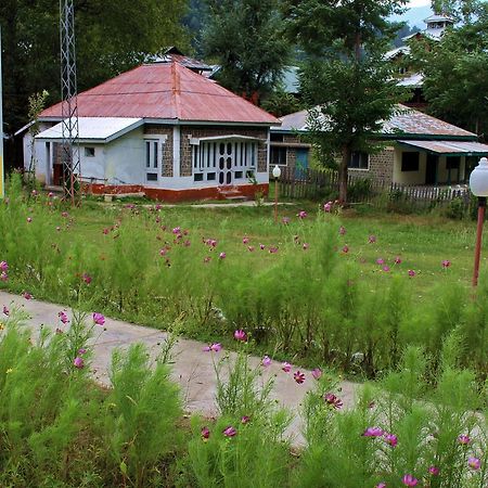 Sharda Resort Shardi ภายนอก รูปภาพ