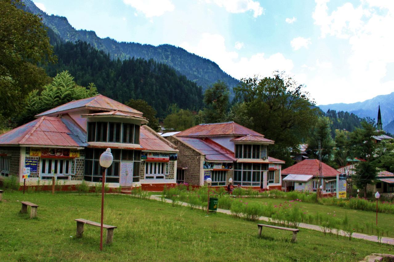 Sharda Resort Shardi ภายนอก รูปภาพ